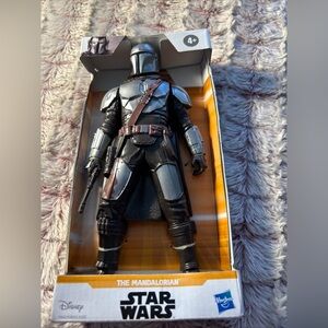 Star Wars The Mandalorian Toy 9.5-inch Action Figure